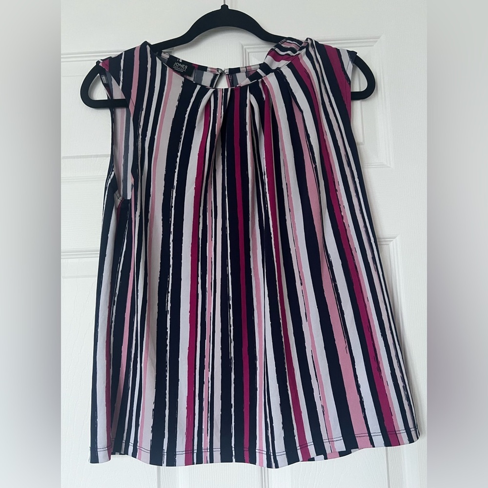 Jones New York blouse size S